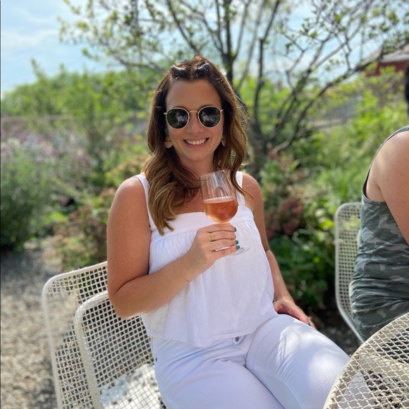 Meet your Posher, Allison! - Picture 1 of 1